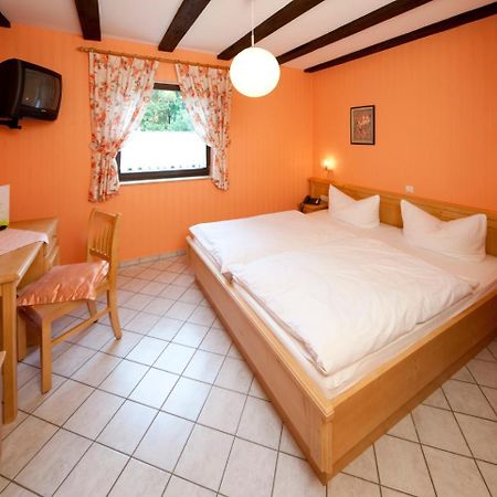 Gasthaus Zur Wolfsschlucht Hotel Sugenheim Eksteriør billede